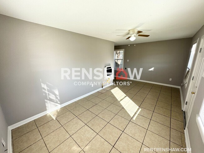 Foto del edificio - Elliston Heights - Charming 2 Bed / 1 Bath...