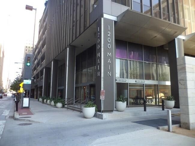 Foto del edificio - 1200 Main St