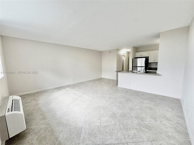 Foto del edificio - 2401 Riverside Dr