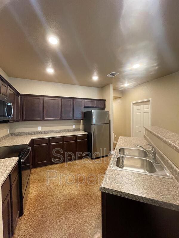 Building Photo - 1539 Kal Ct