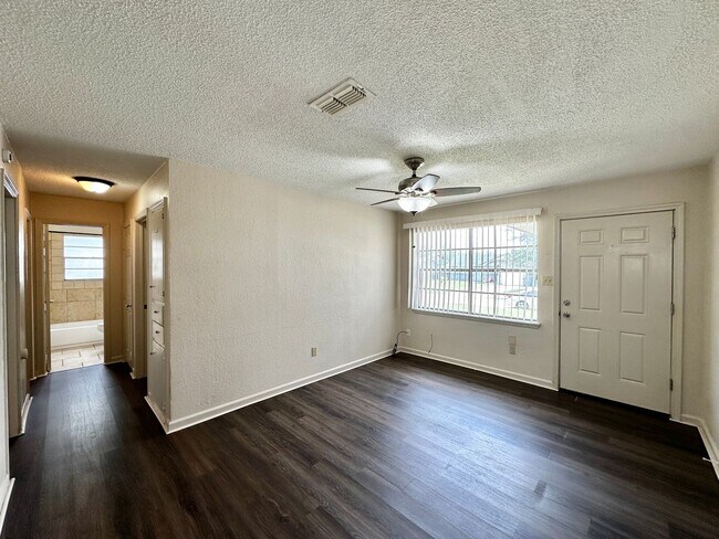 Foto del edificio - 3 Bedroom