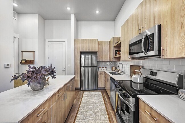 1x1 Kitchen - West Main