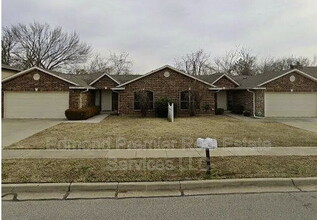 Building Photo - 213 Willow Branch Rd
