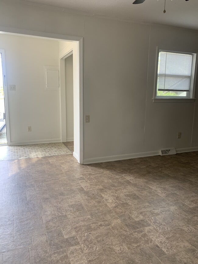 Foto del edificio - 1901 Ashcraft Ave