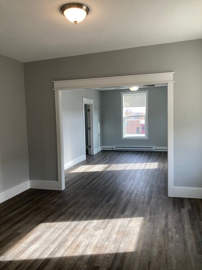 Foto del edificio - 231 2nd Ave NE