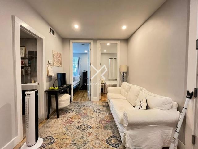 Building Photo - 3 bedroom in BROOKLYN NY 11205