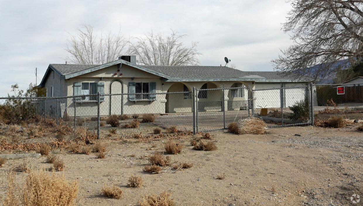 Primary Photo - 10421-10433 Baker Rd