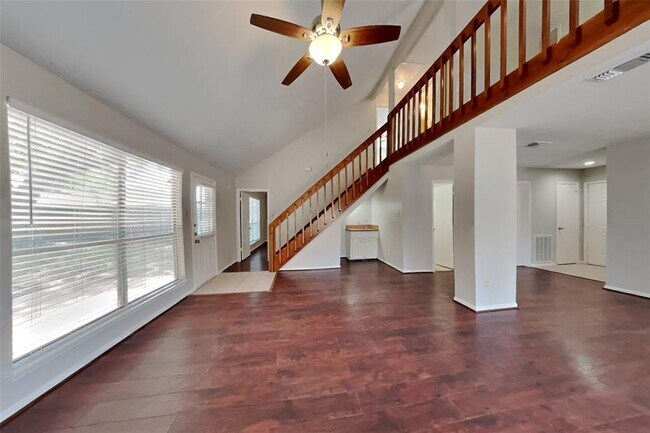 Foto del edificio - 22719 Garden Canyon Dr