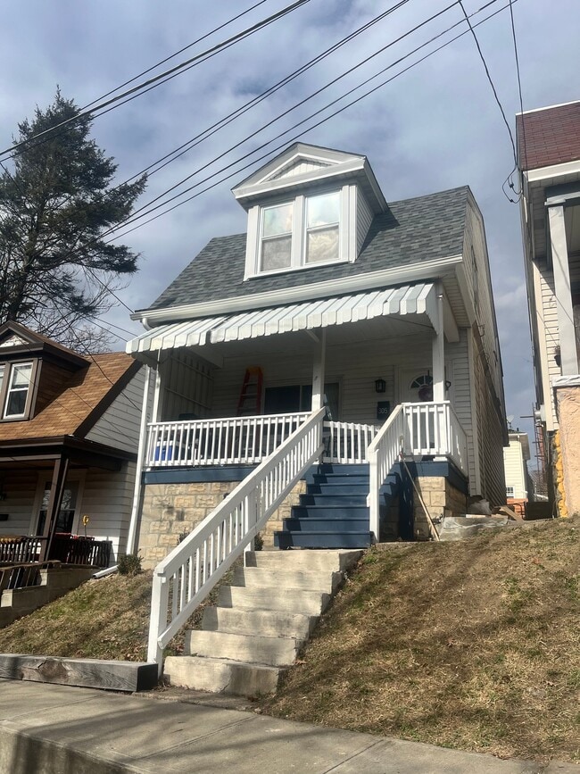 Building Photo - 305 Paur St