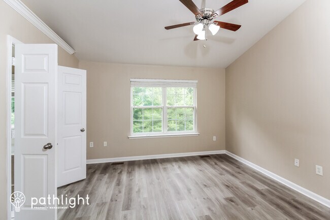 Foto del edificio - 10932 W Point Pl