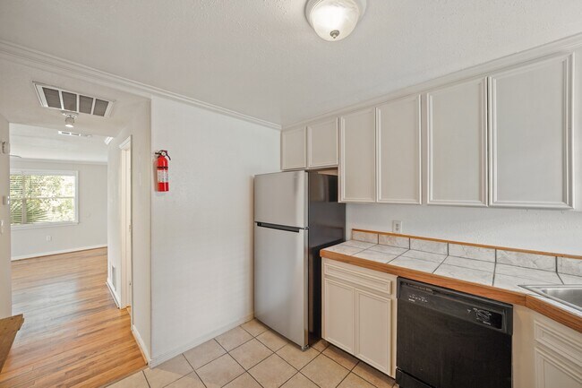 Foto del edificio - 1539 Hawthorne St