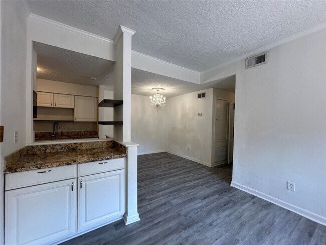 Foto del edificio - 2125 Augusta Dr