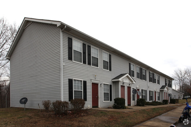 Building Photo - The Reserve at Ashelyn Glen