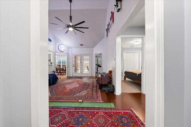 Foto del edificio - 1053 Grove Landing Ln