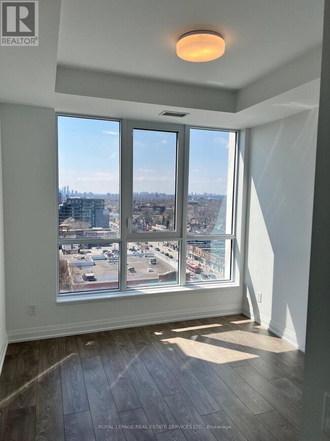 Building Photo - 286 Main St