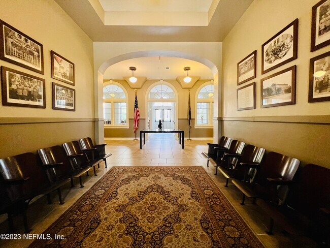 Foto del edificio - 2525 College St