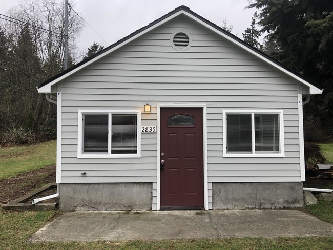 Building Photo - 2835 N Oak Harbor Rd