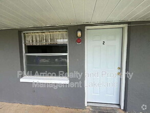 Building Photo - 214 N Chestnut Rd