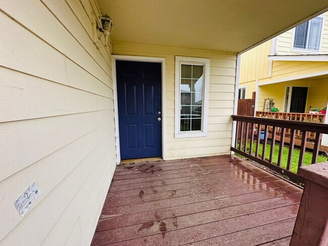 Building Photo - Beautiful 3 Bedroom Beaverton Home with Ne...