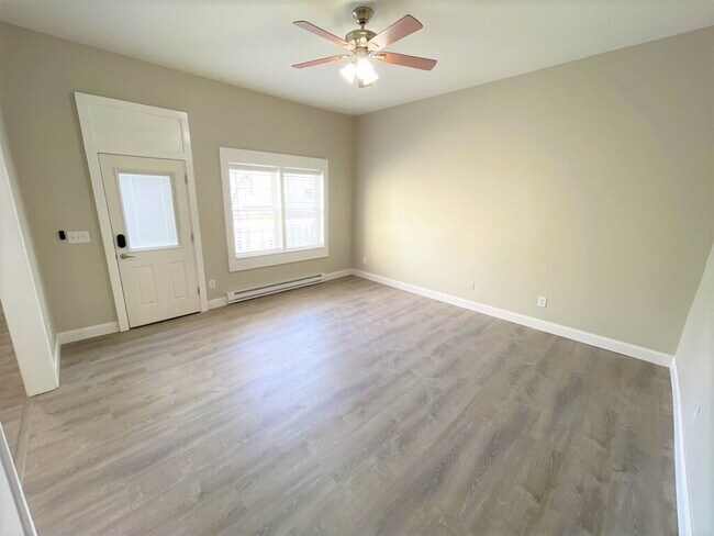 Foto del edificio - 4723 Peabody Ave