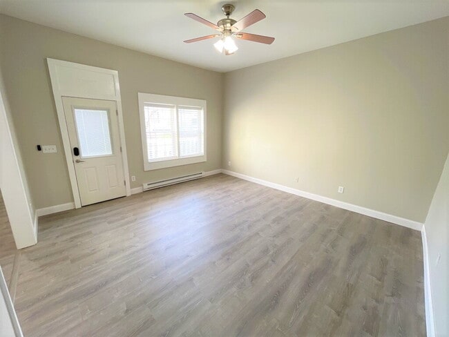 Building Photo - 4723 Peabody Ave