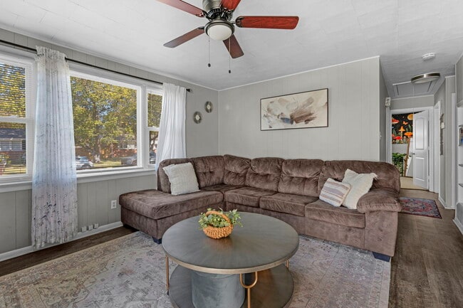 Foto del edificio - 2910 Mattox Dr