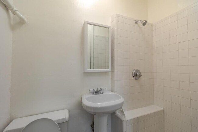 Foto del edificio - 1207 Clayton St