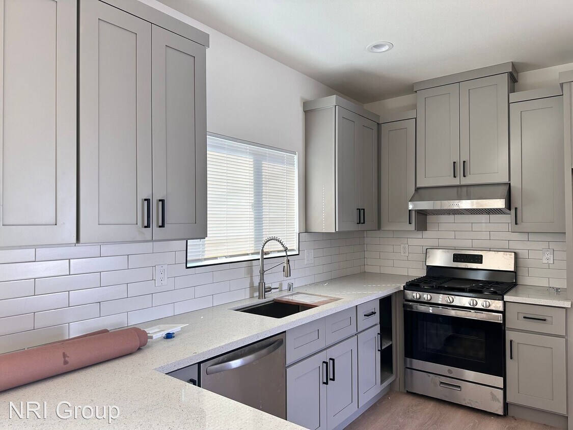 Primary Photo - 4 br, 2 bath House - 13655 Fernwood Dr.