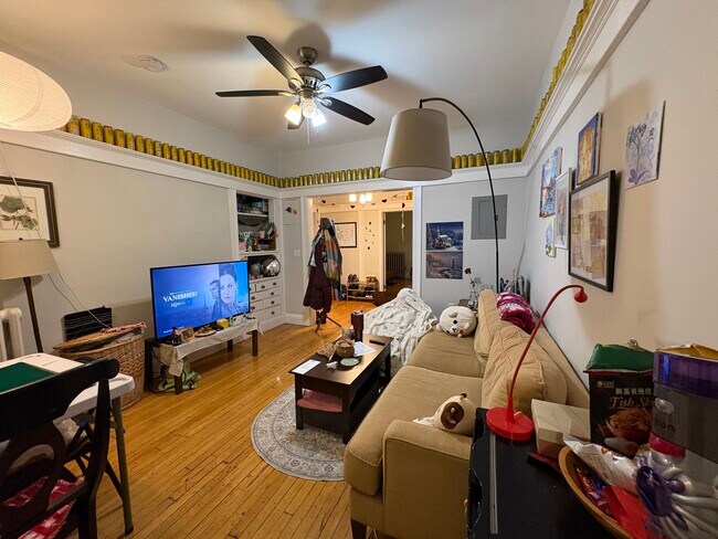 Foto del edificio - 8 Farrington Ave