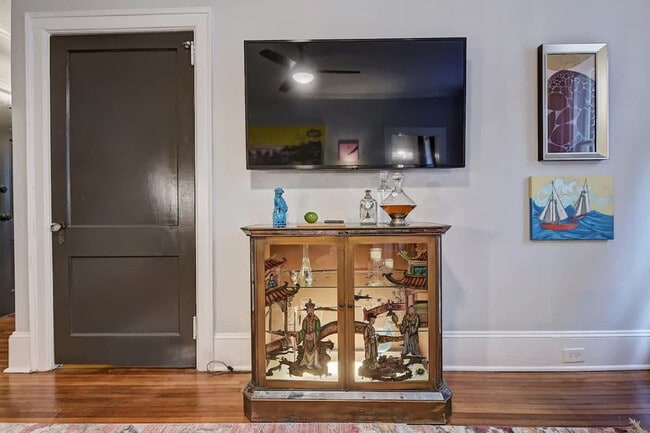 Foto del edificio - 518 Lamar Ave