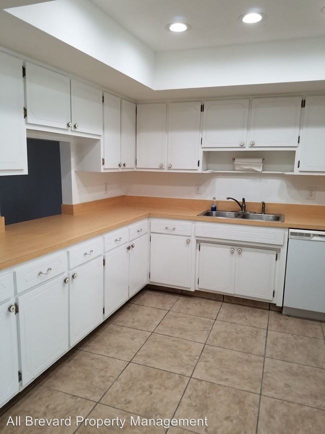 Building Photo - 2 br, 1.5 bath House - 201-B Ocean View Lane