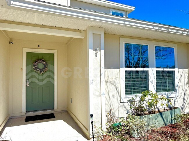 Foto del edificio - Room to Live, Space to Thrive! Stunning 6BR Home with Solar, Upgrades & Screened Lanai in Macclen...