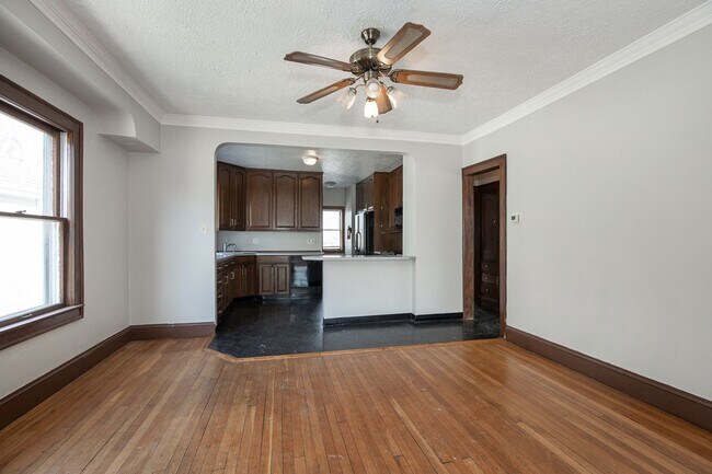 Foto del edificio - 14718 Bayes Ave