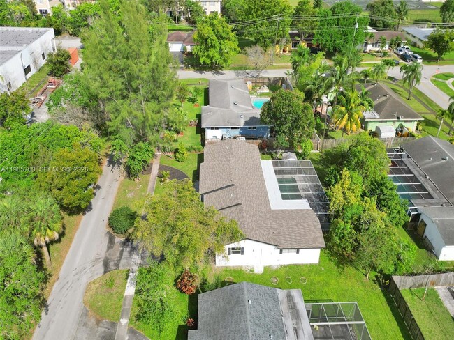 Foto del edificio - 4330 NW 8th St