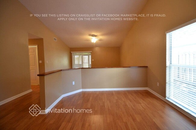 Foto del edificio - 8803 Hampden Dr