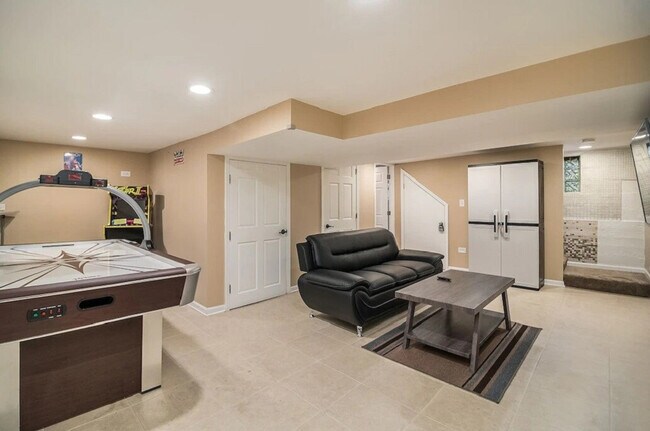 Foto del edificio - 18328 Ashland Ave