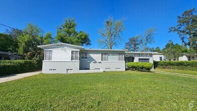 Building Photo - 2058 Forest Hills Rd