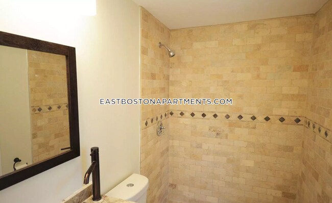 Foto del edificio - 130 Brooks St