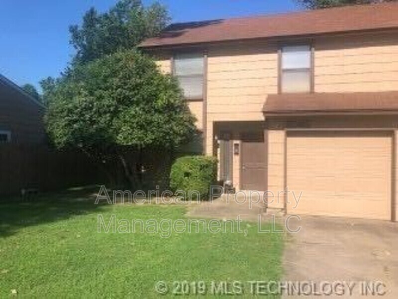 Foto principal - 6040 S Rockford Ave