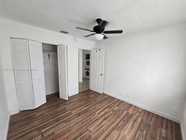 Foto del edificio - 4151 SW 19th St