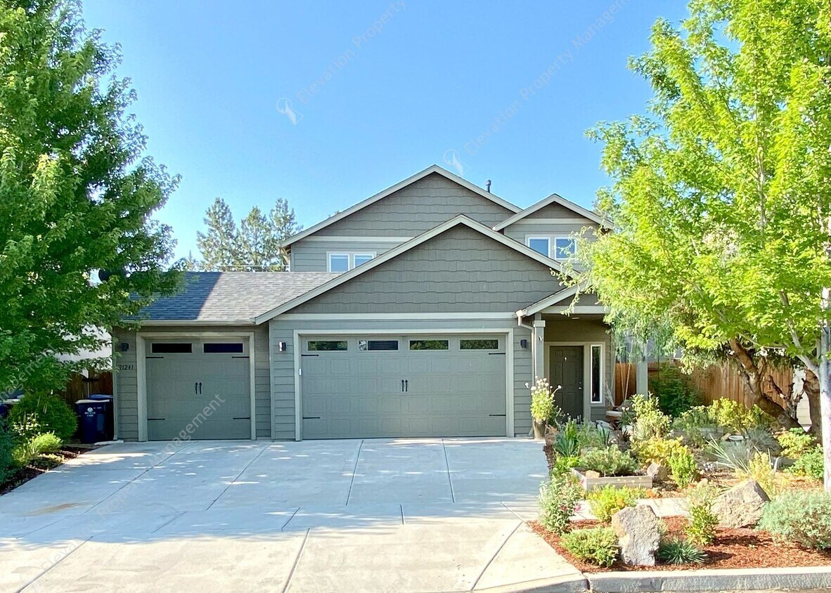 Foto principal - * Coming Soon * Beautiful Unfurnished 3-Be...