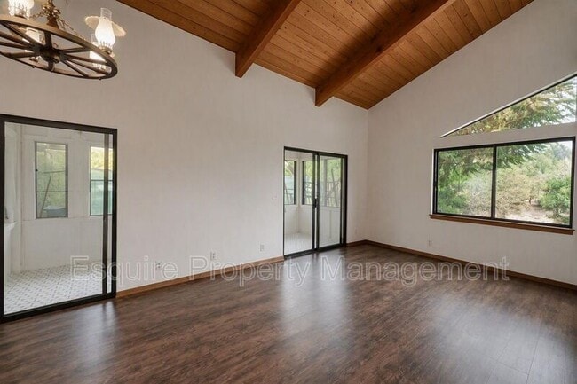 Building Photo - 4290 Aspen Ln