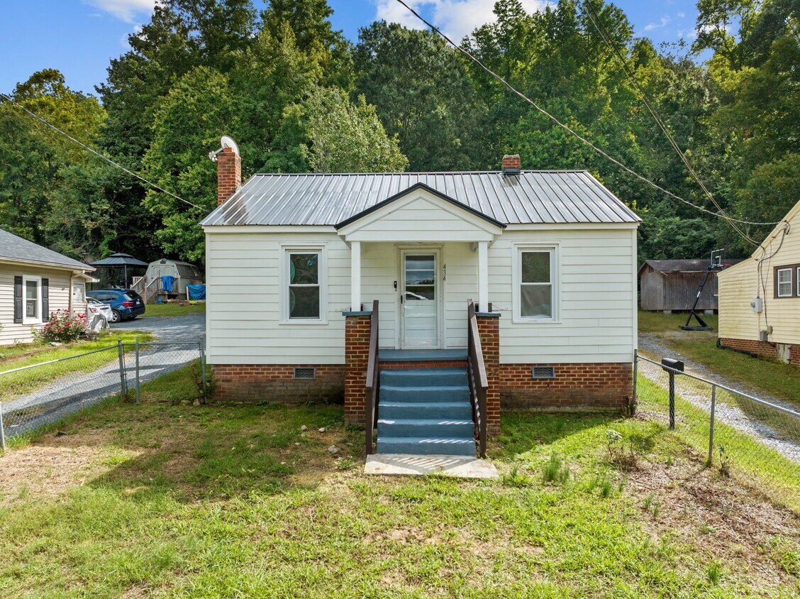 Primary Photo - 434 Peachtree St