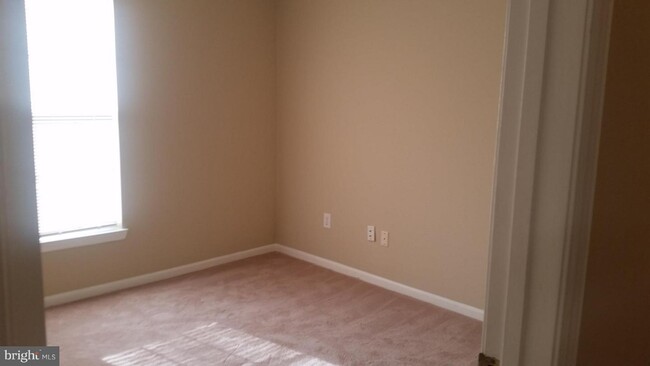 Building Photo - 13101 Briarcliff Terrace