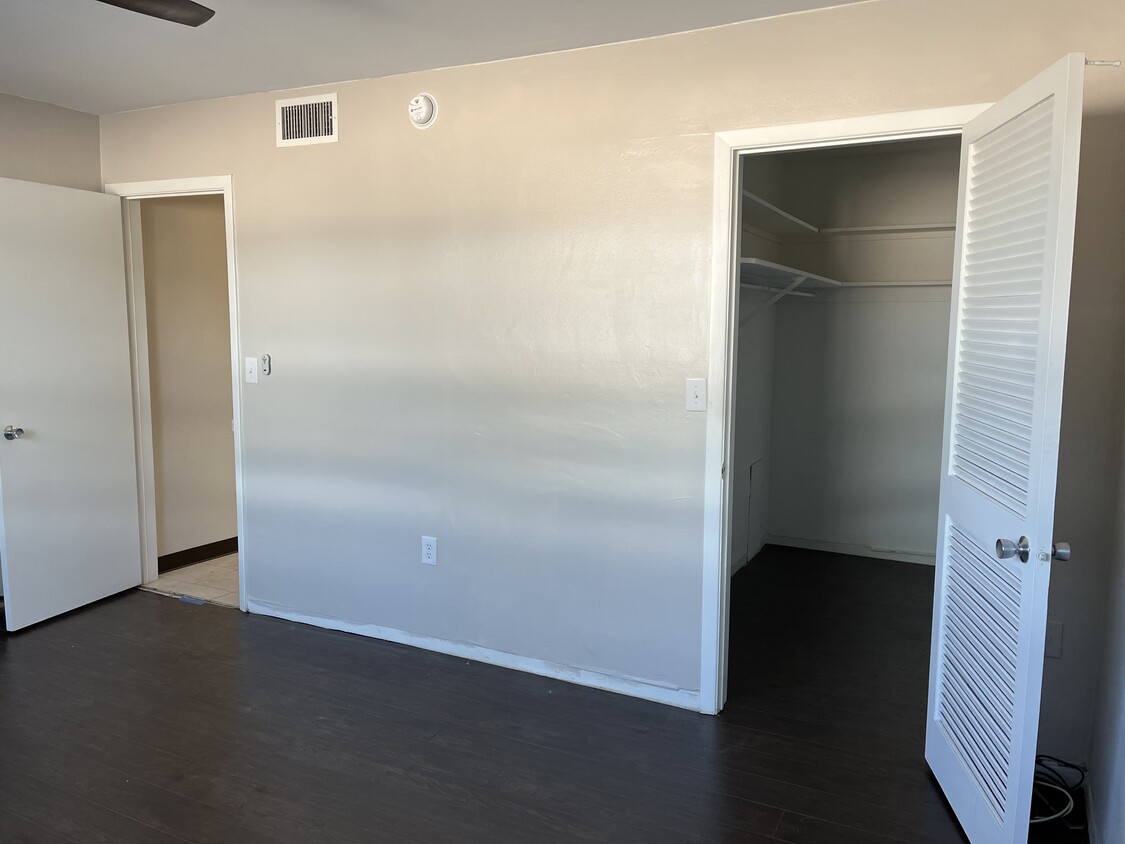 Bedroom and Walk In Closet - 6161 Gulf Winds Dr