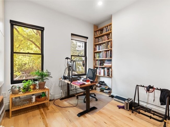 Foto del edificio - 16 Allen St