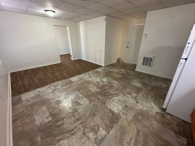 Building Photo - One bedroom apartment with lots of updates!