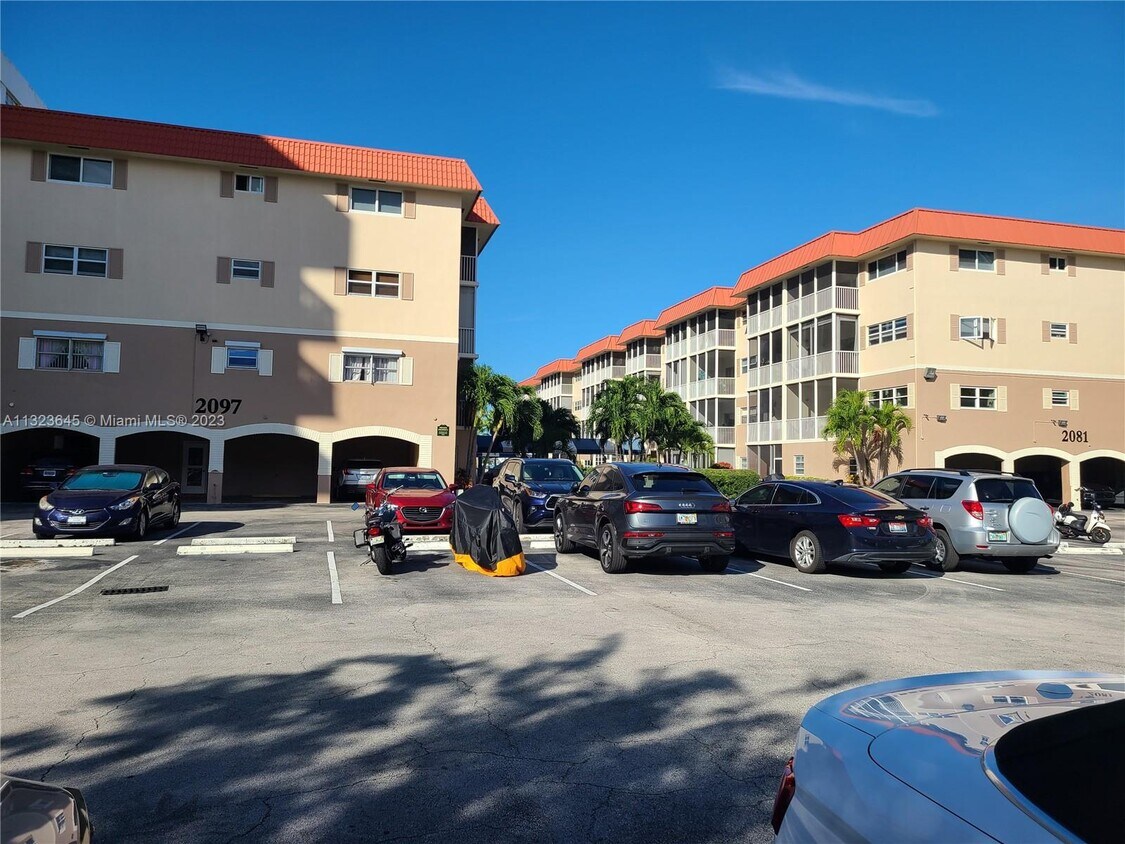 2097 S Ocean Dr Unit 308, Hallandale Beach, FL 33009 Condo for Rent