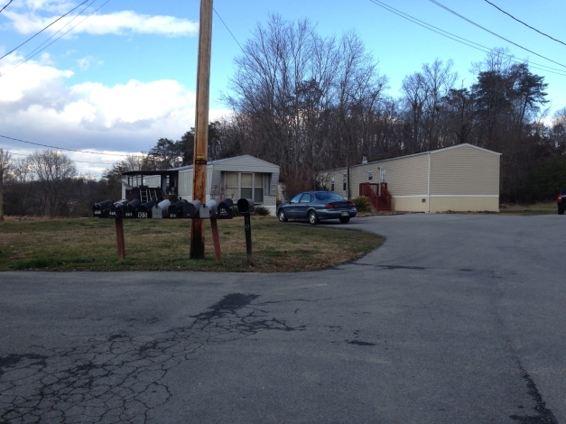 Foto del edificio - 185-197 Knob Creek Dock Rd