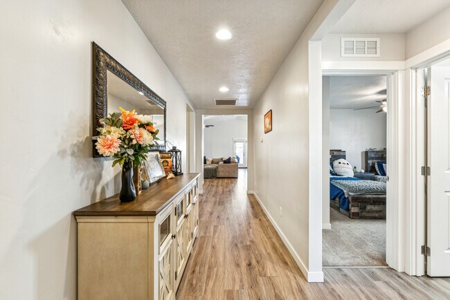 Foto del edificio - 4233 N Price Ave